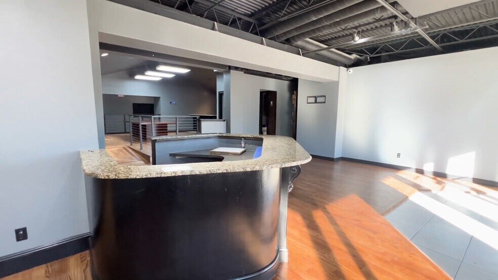 Primary Photo Of 11367 E 61st St, Broken Arrow Manufacturing For Lease