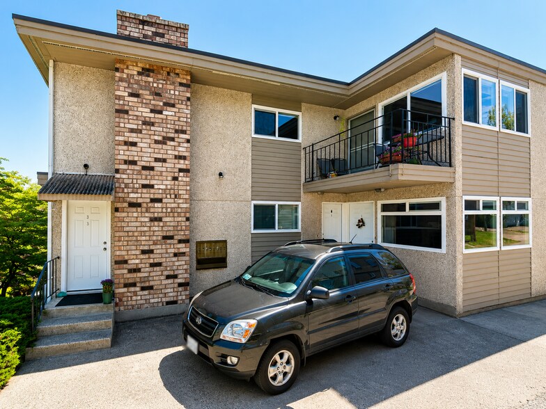 More Photos Of 2707 W Jameson St, Seattle Apartments For Sale