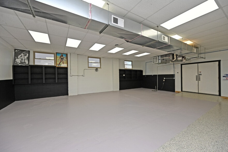 More Photos Of 340 W Main St, Batavia Office For Sale