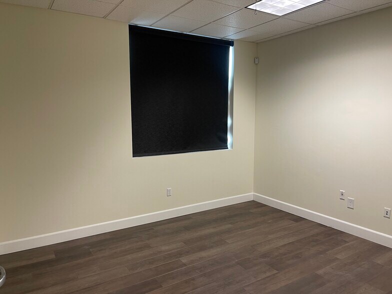 More Photos Of 1610 S Grove Ave, Ontario Warehouse For Lease