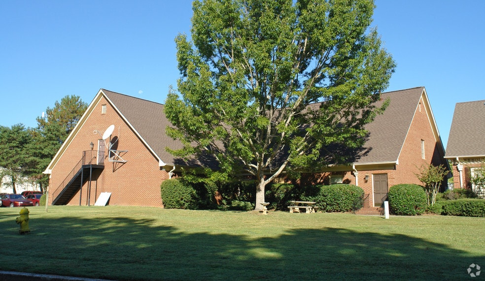 More Photos Of 5405 Memorial Dr, Stone Mountain Office For Sale