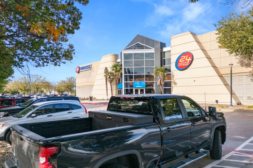 More Photos Of 1131 W Arbrook Blvd, Arlington Health Club For Sale
