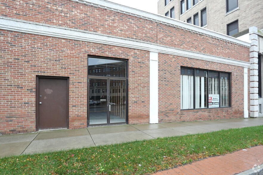 More Photos Of 120 Main St, Lockport Office For Lease