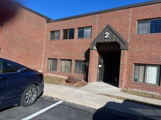 More Photos Of 10 Commerce Park N, Bedford Light Distribution For Lease