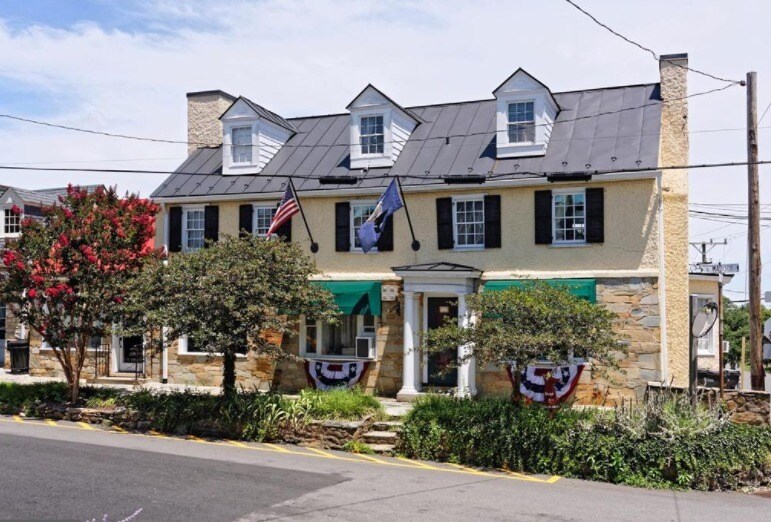 More Photos Of 17 S Madison St, Middleburg Storefront Retail Residential For Sale