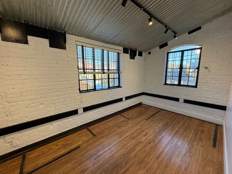 More Photos Of 6601-6613 W Sunset Blvd, Los Angeles Storefront Retail Office For Lease