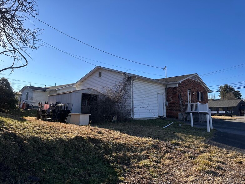 More Photos Of 346 Rural Acres Dr, Beckley Showroom For Sale