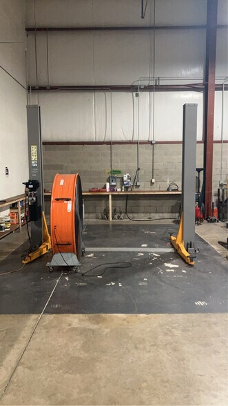 More Photos Of 450 Gargrave Rd, Dayton Warehouse For Lease