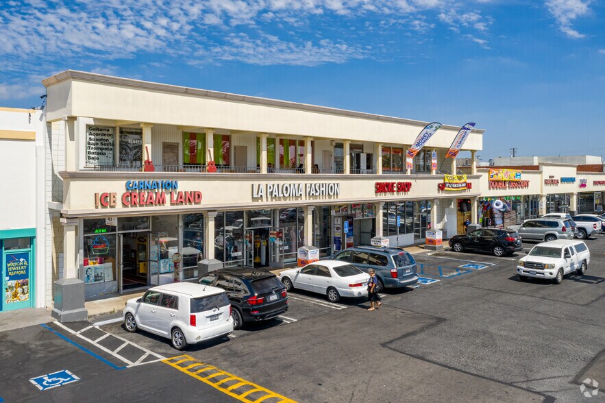 More Photos Of 1212 S Bristol St, Santa Ana General Retail For Lease
