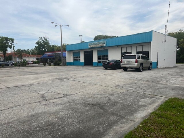 Primary Photo Of 7715 Lem Turner Rd, Jacksonville Auto Repair For Sale