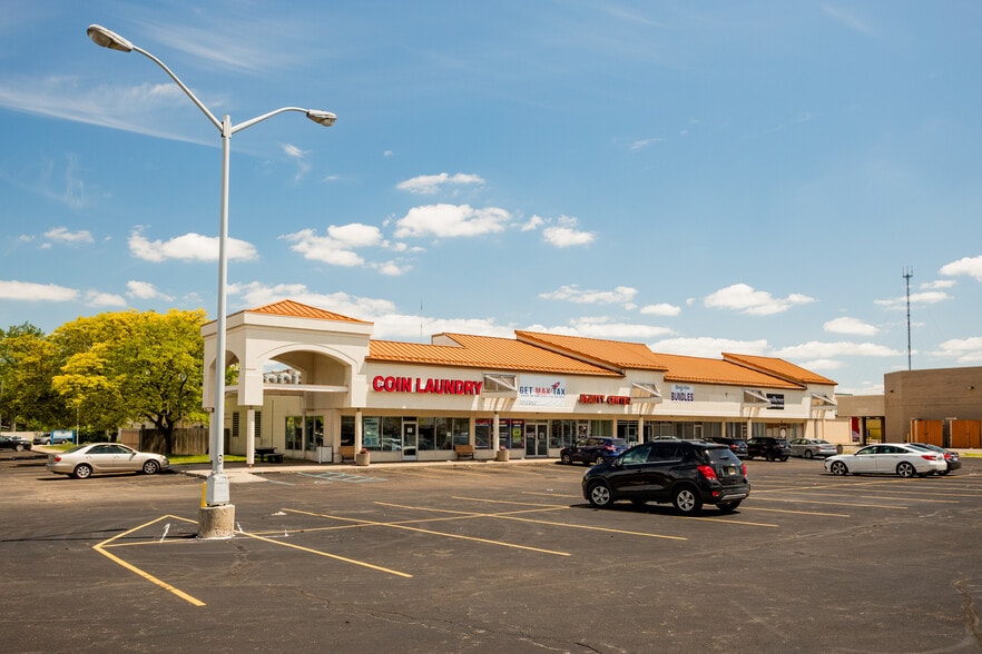 More Photos Of 23100-23300 Coolidge Hwy, Oak Park Freestanding For Sale