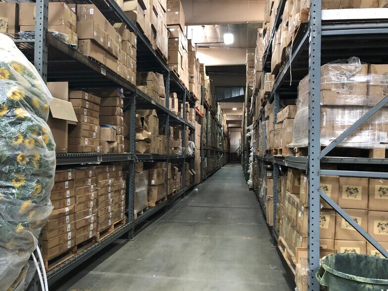 More Photos Of 6541 E Washington Blvd, Commerce Manufacturing For Lease