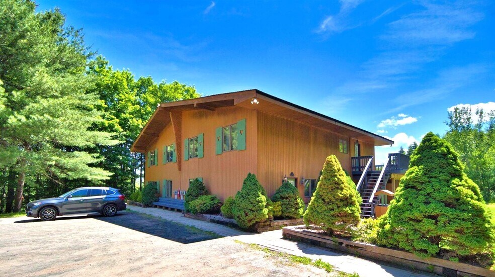 More Photos Of 218 NY-296, Windham Hotel For Sale