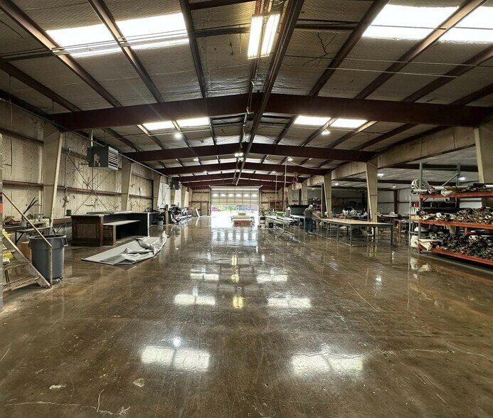 More Photos Of 1075 E Highway 80, Abilene Warehouse For Lease
