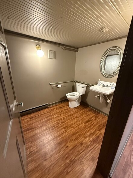 More Photos Of 333 Market St, Zanesville General Retail For Sale