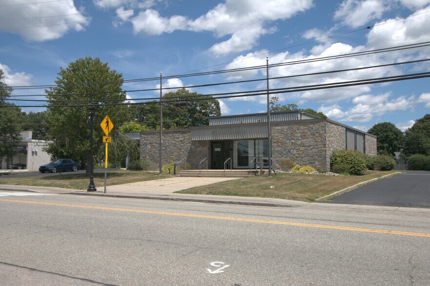 More Photos Of 43 Pennsylvania Ave, Niantic Bank For Lease