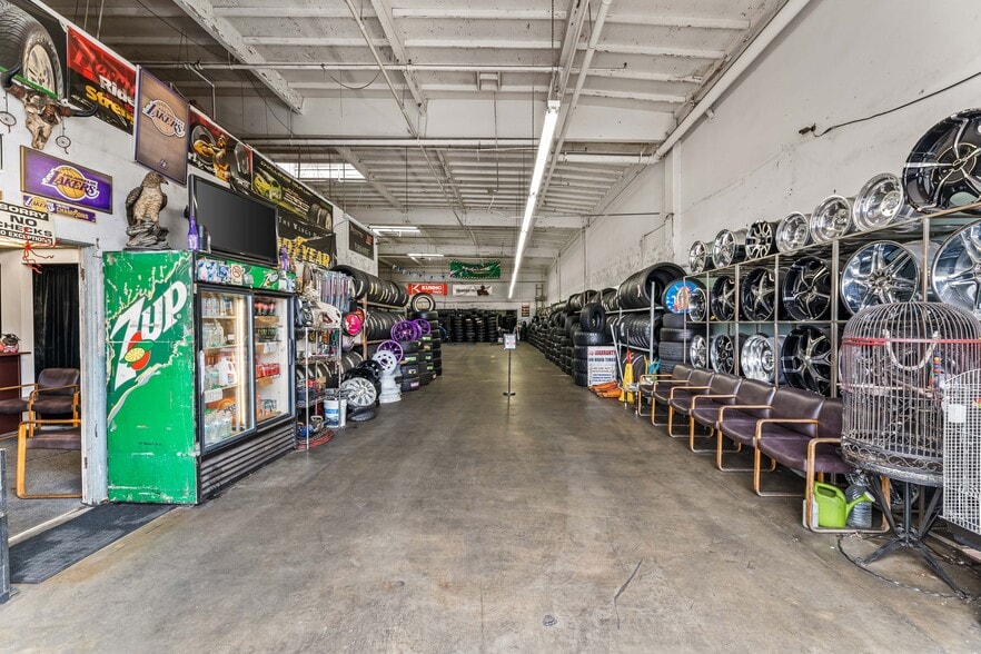 More Photos Of 400 W Alondra Blvd, Gardena Warehouse For Sale