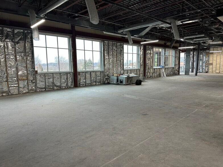 More Photos Of 85 E 8th St, Holland Medical For Sale