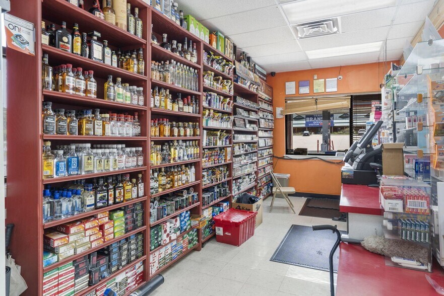 More Photos Of 103 Brookside, Saddlebrooke General Retail For Sale