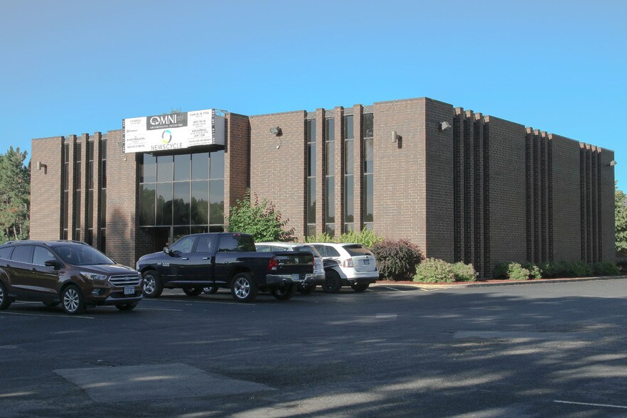 More Photos Of 1652 Greenview Dr SW, Rochester Office For Lease