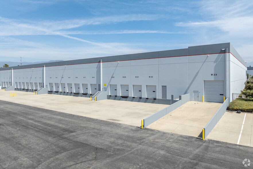 More Photos Of 26681 San Bernardino Ave, Redlands Warehouse For Lease