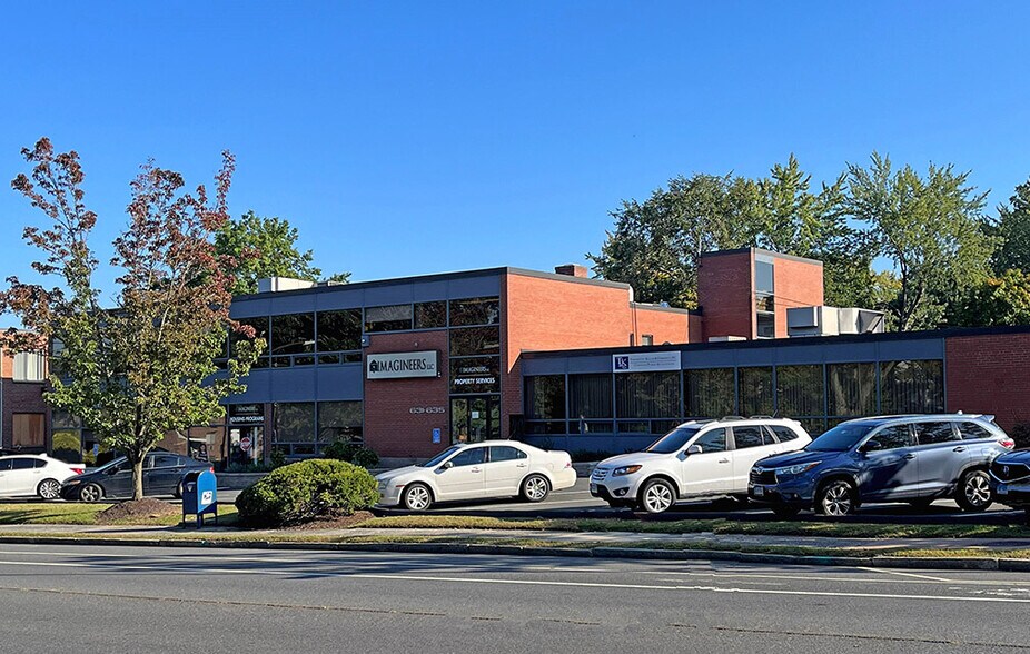 More Photos Of 631-635 Farmington Ave, Hartford Office For Sale