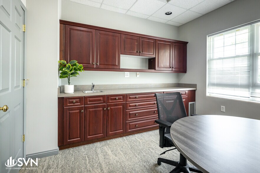 More Photos Of 1708 Jaggie Fox Way, Lexington Office For Sale