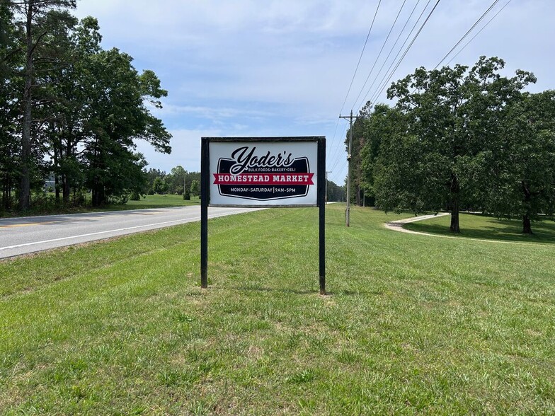 More Photos Of 3555 Summertown Hwy, Summertown General Retail For Sale