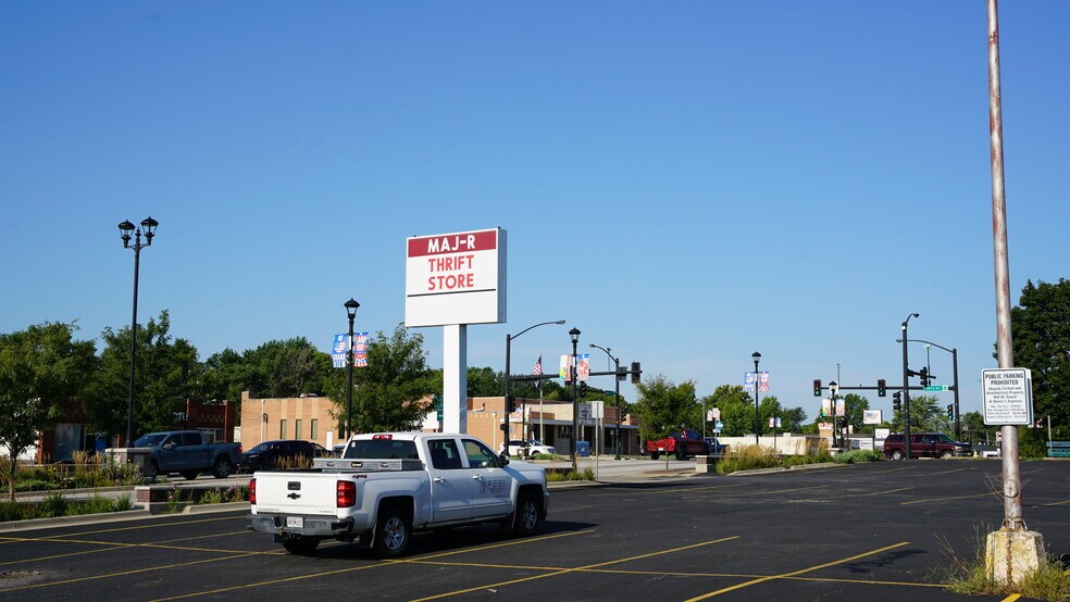 More Photos Of 1500-1502 Main St, Grandview Freestanding For Lease