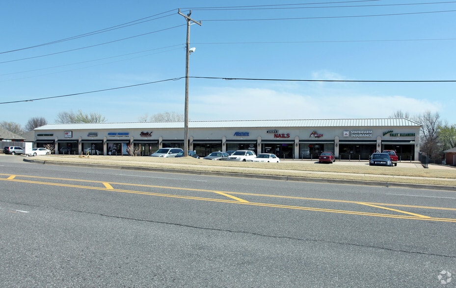 More Photos Of 16600-16622 N Western Ave, Edmond Unknown For Lease