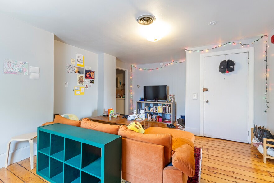 More Photos Of 176 Williams St, Providence Apartments For Sale