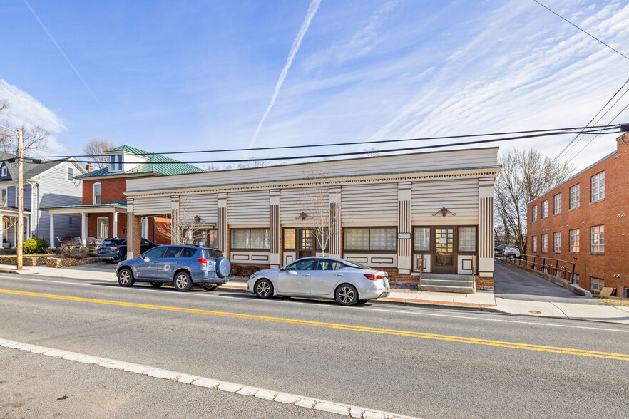 Primary Photo Of 314 N Braddock St, Winchester Office For Sale