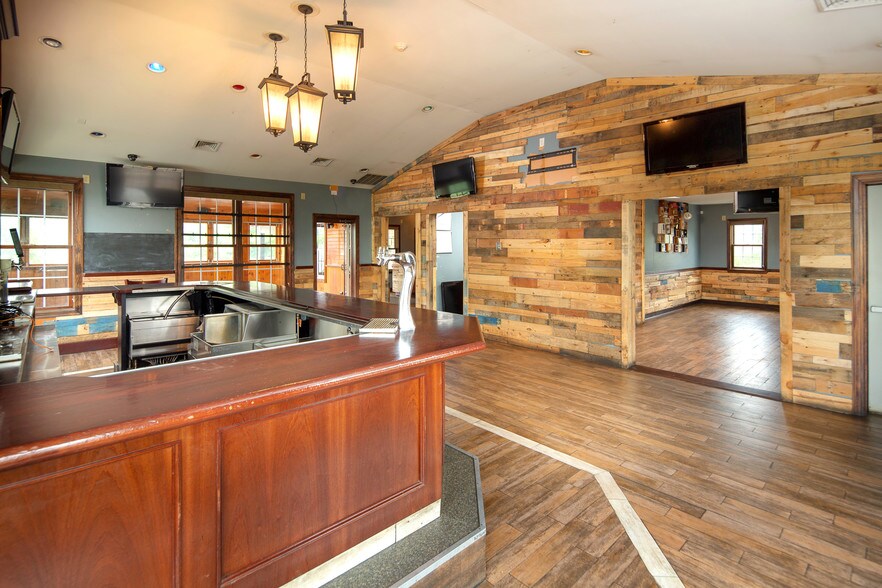 More Photos Of 1441 S West End Blvd, Quakertown Restaurant For Sale