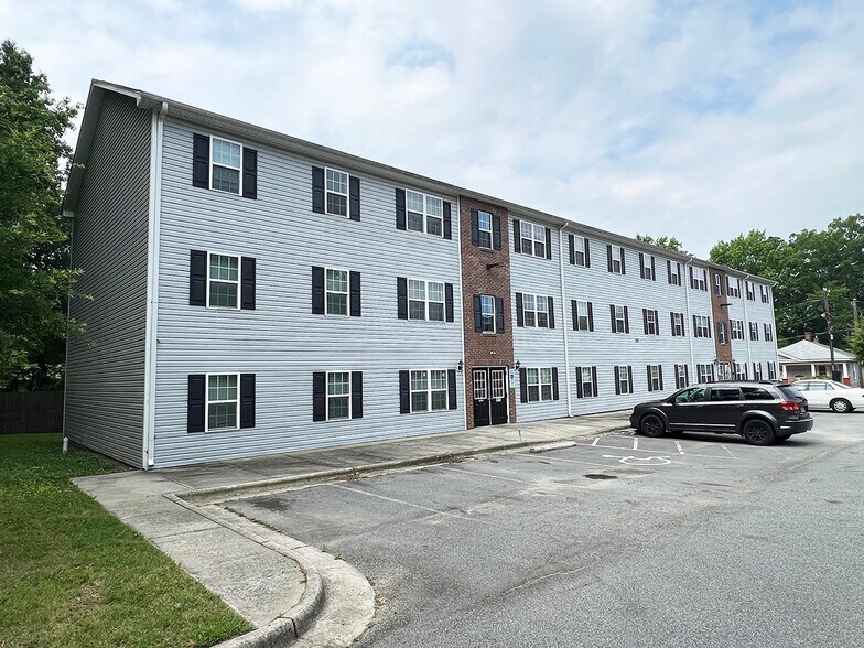 More Photos Of 3700 Delancy St, Greensboro Multifamily For Sale