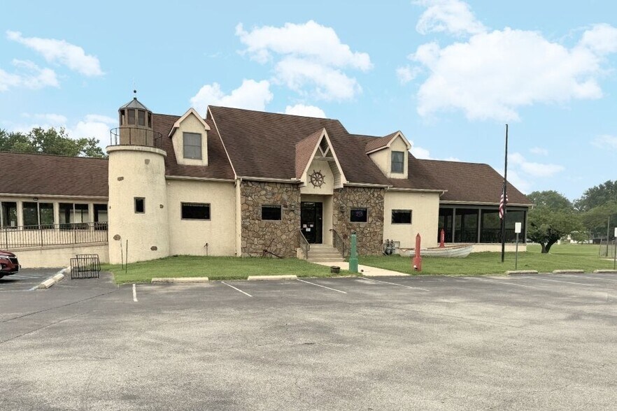 Primary Photo Of 107 5th St, Delaware City Restaurant For Sale