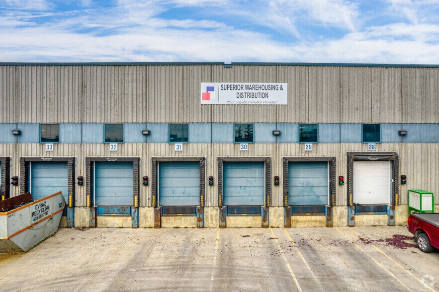 More Photos Of 5811-6011 46th St SE, Calgary Warehouse For Lease
