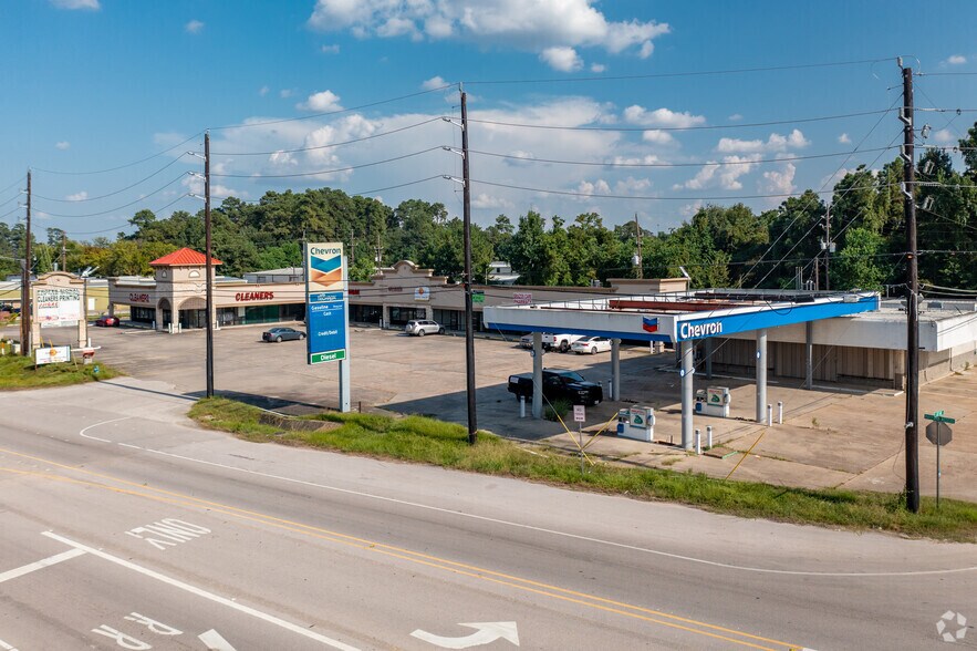 More Photos Of 990 Rayford Rd, Spring Storefront For Sale