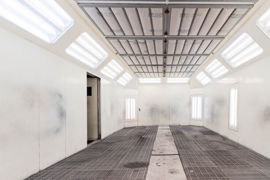 More Photos Of 1655-1661 Folsom St, San Francisco Storefront Retail Office For Lease