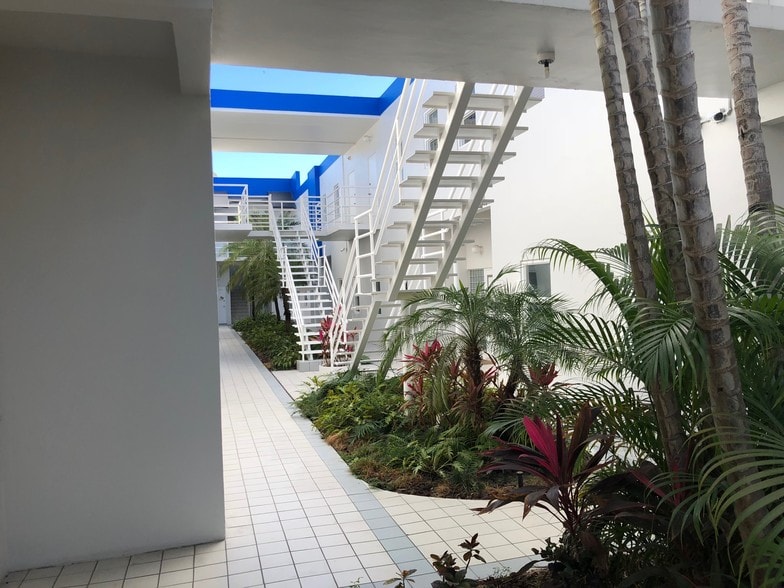 More Photos Of 8000 NW 31st St, Miami Flex For Lease