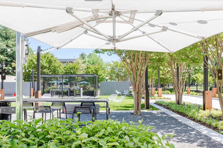 More Photos Of 1919-1921 Gallows Rd, Vienna Unknown For Sale