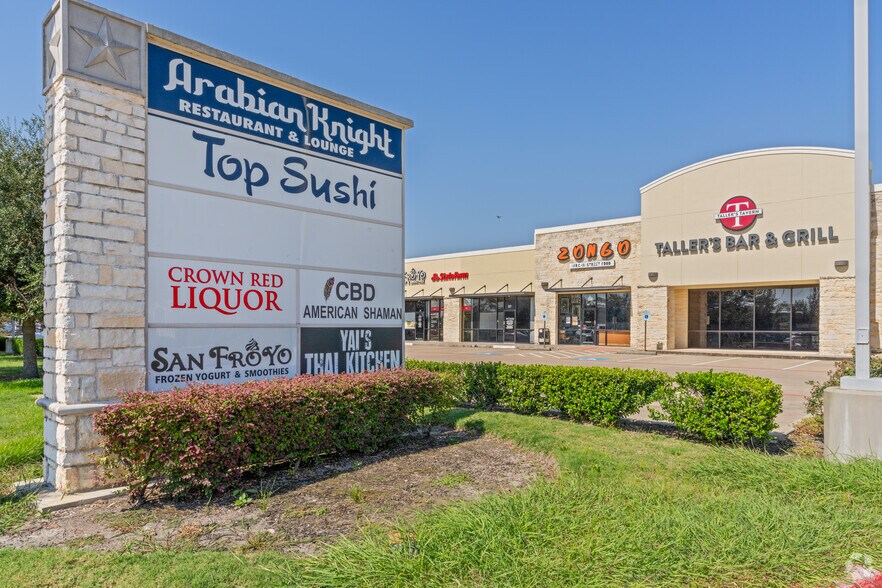 More Photos Of 7035 W Grand Pky S, Richmond Storefront For Lease