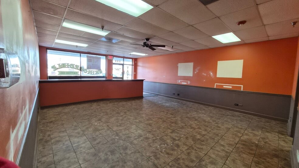 More Photos Of 3S071 State Route 59, Warrenville Restaurant For Lease