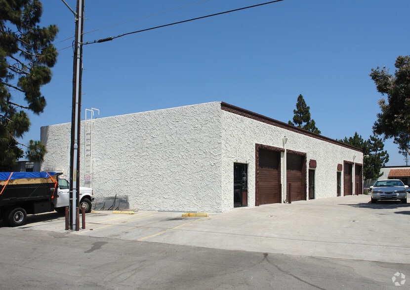 More Photos Of 1301 Tower Sq, Ventura Warehouse For Lease