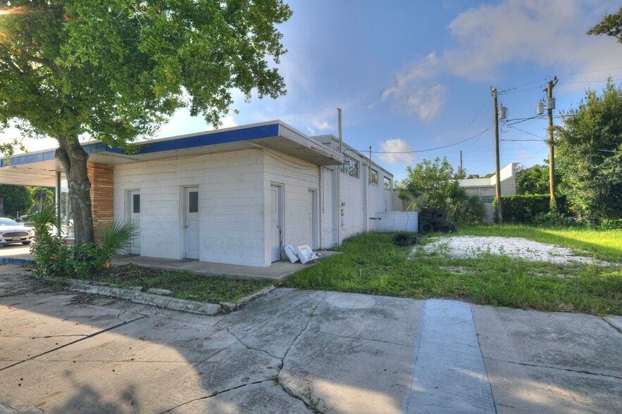 More Photos Of 2025 US 1, Vero Beach Auto Dealership For Sale