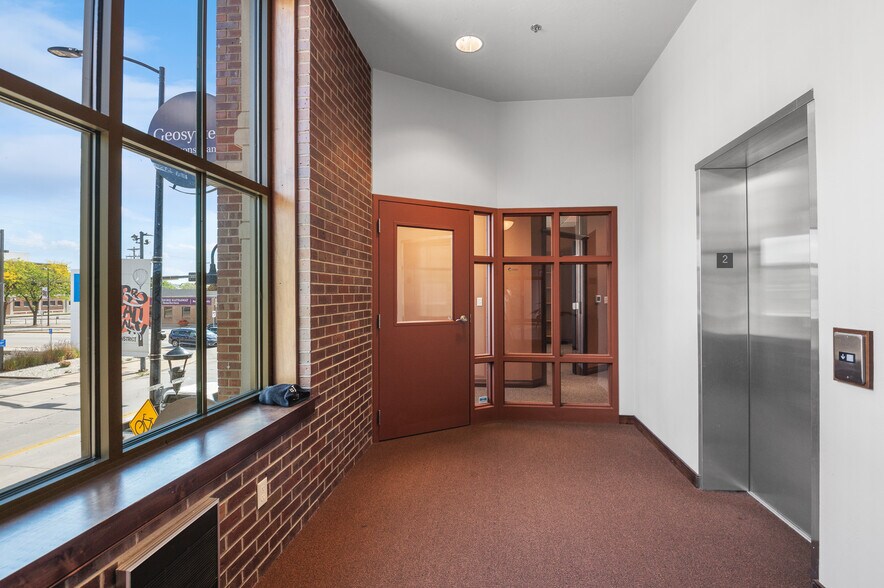 More Photos Of 111 N Broadway St, Green Bay Office Residential For Sale