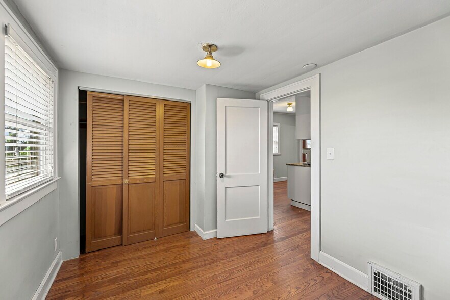 More Photos Of 347 Lawn Ave, Kansas City Apartments For Sale