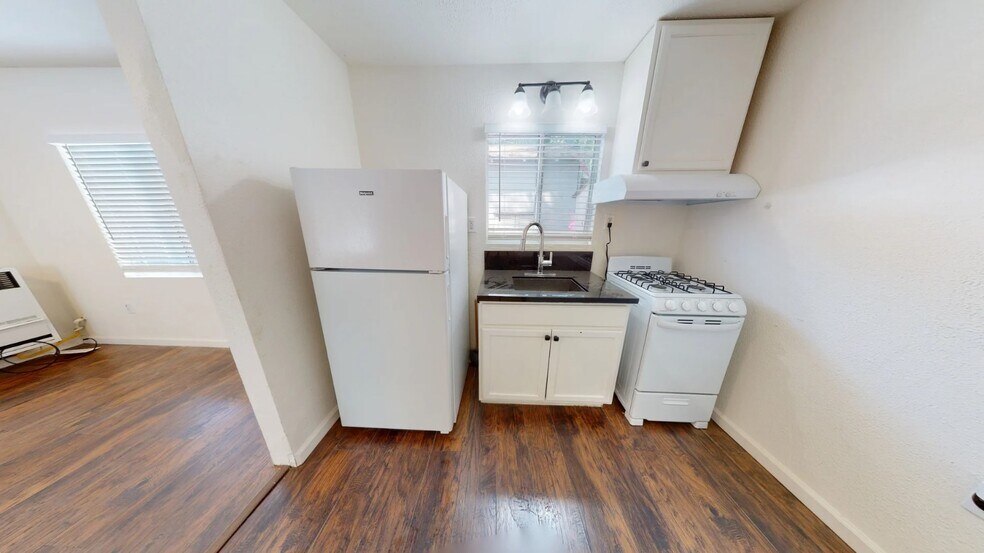 More Photos Of 2715 Twin View Blvd, Shasta Lake Multifamily For Sale