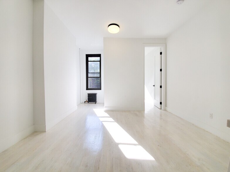 More Photos Of 750 Washington Ave, Brooklyn Apartments For Sale