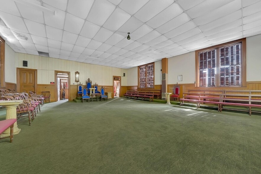 More Photos Of 4 Main St, Jackson General Retail For Sale