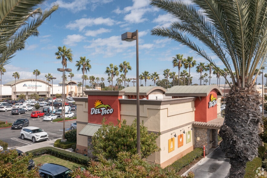 More Photos Of 7201 Yorktown Ave, Huntington Beach Unknown For Lease